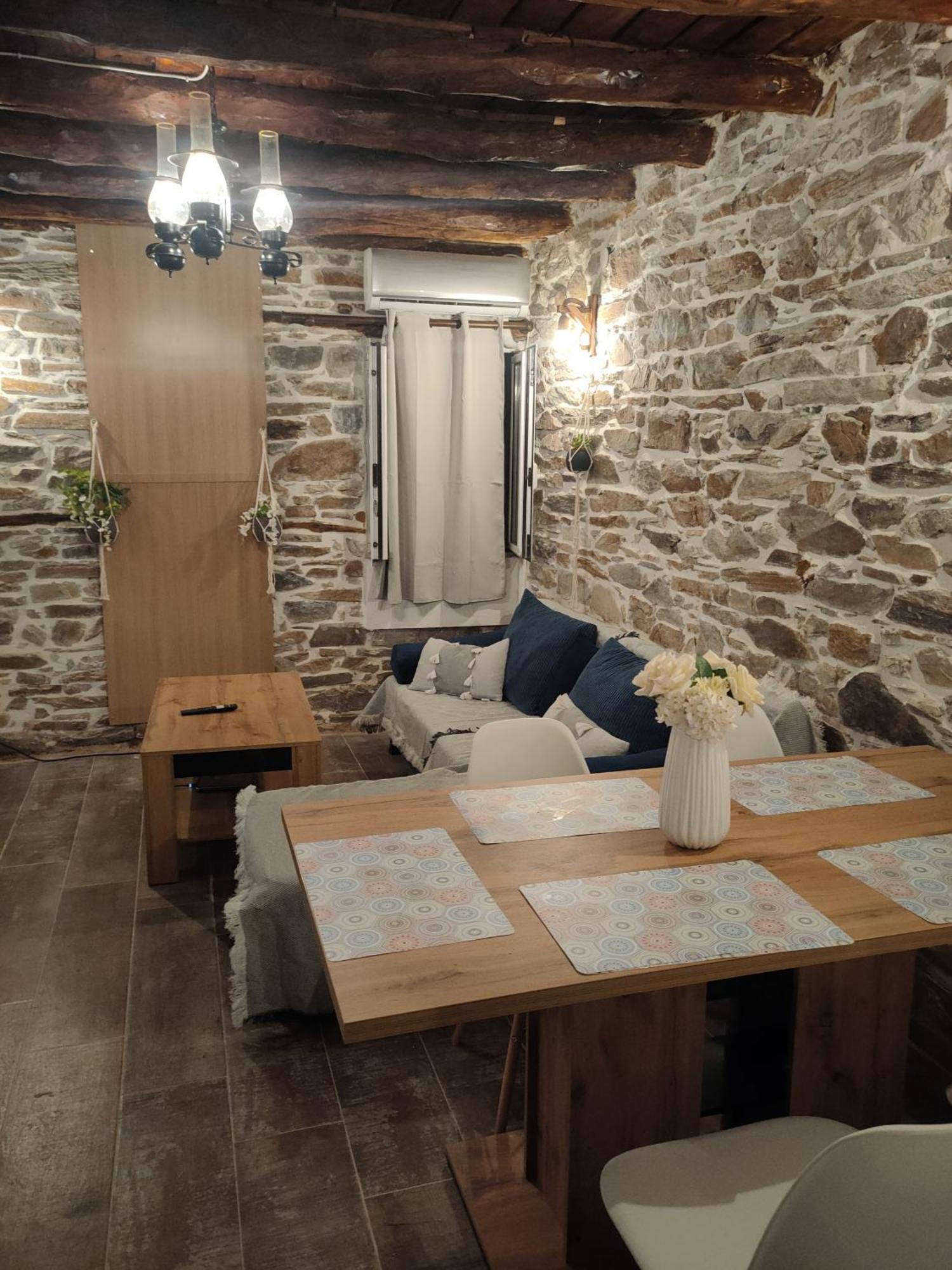 παραδοσιακό πέτρινο σπίτι Apartment