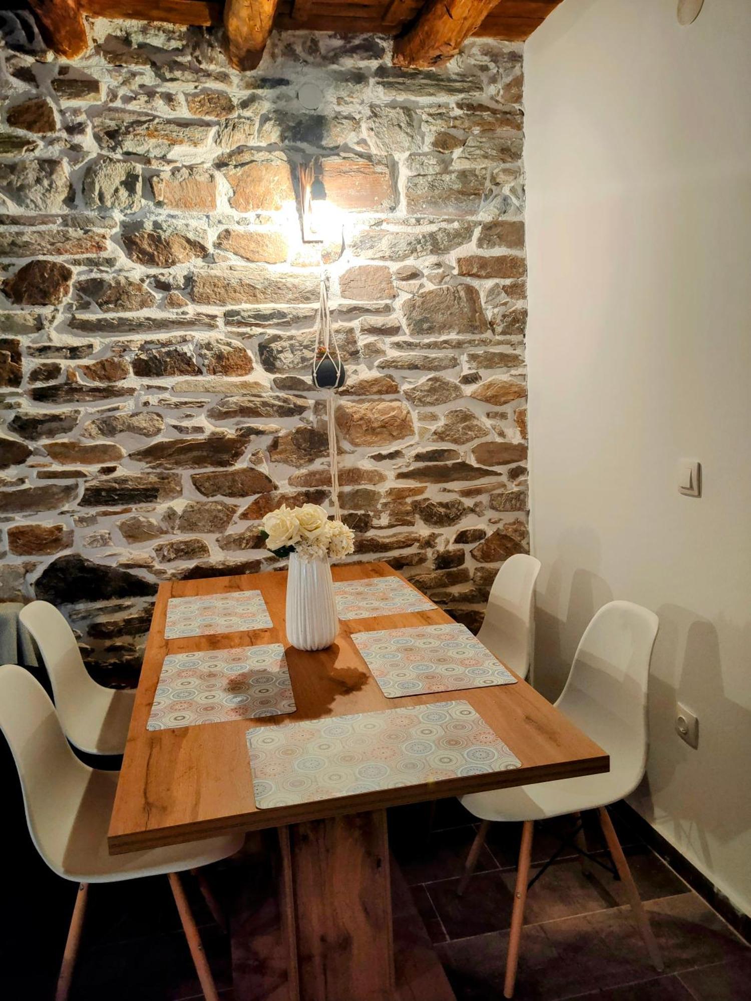 παραδοσιακό πέτρινο σπίτι Nikiti (Sithonia)