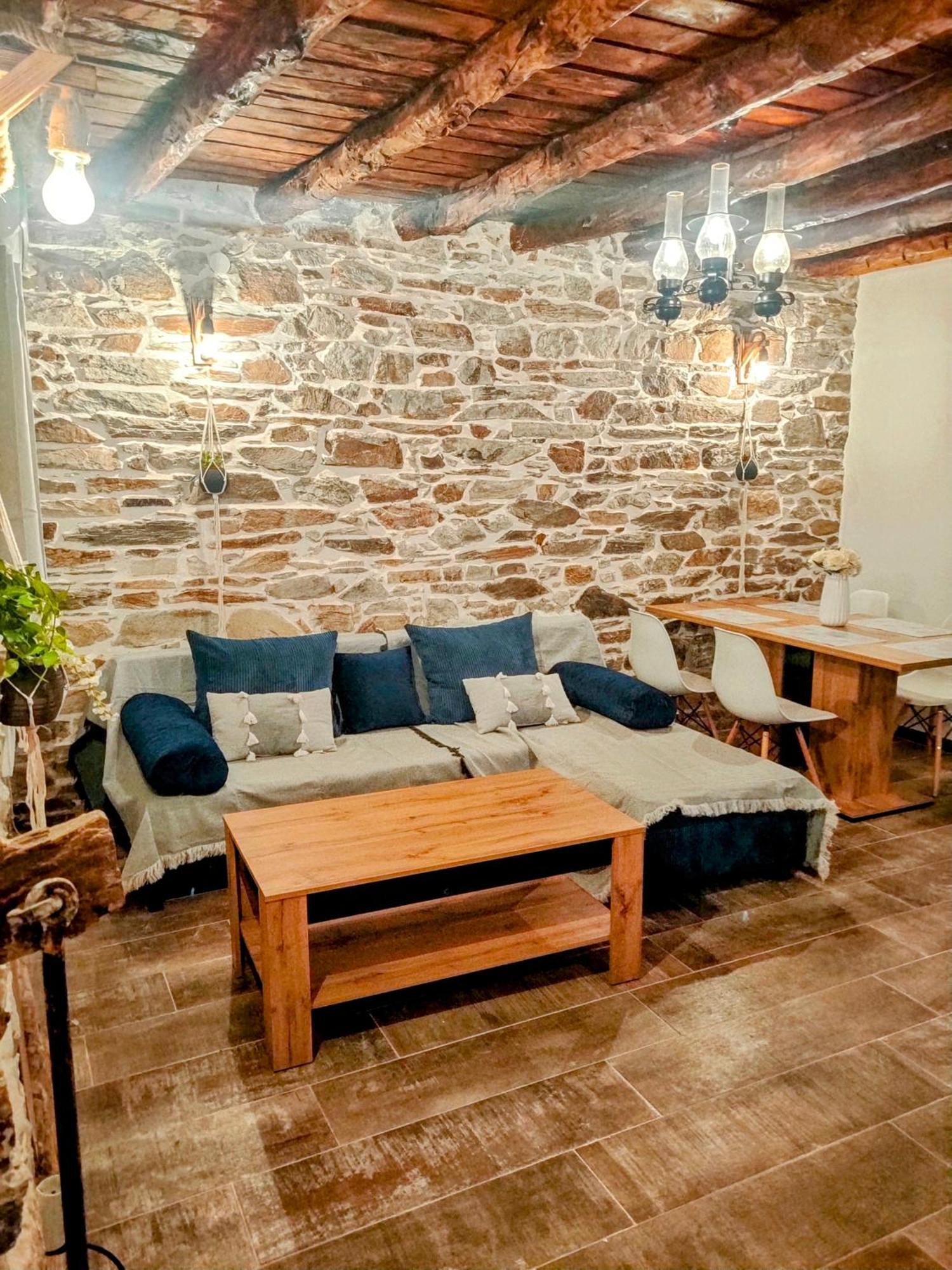 Apartment παραδοσιακό πέτρινο σπίτι Nikiti (Sithonia)